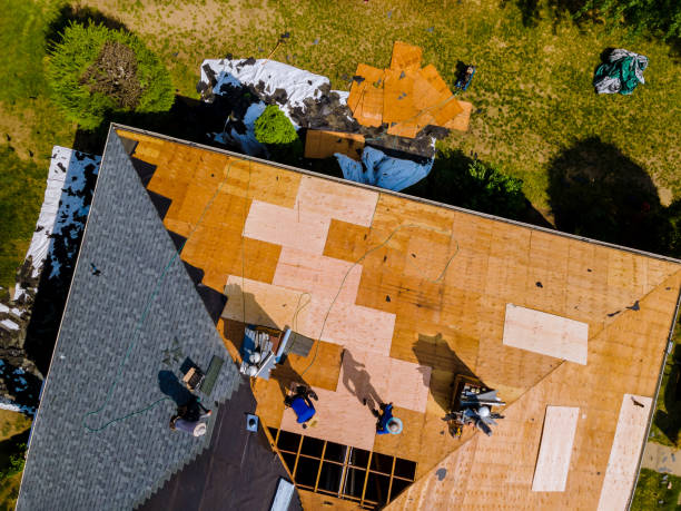 Best Gutter Installation and Roofing  in Oakfield, WI